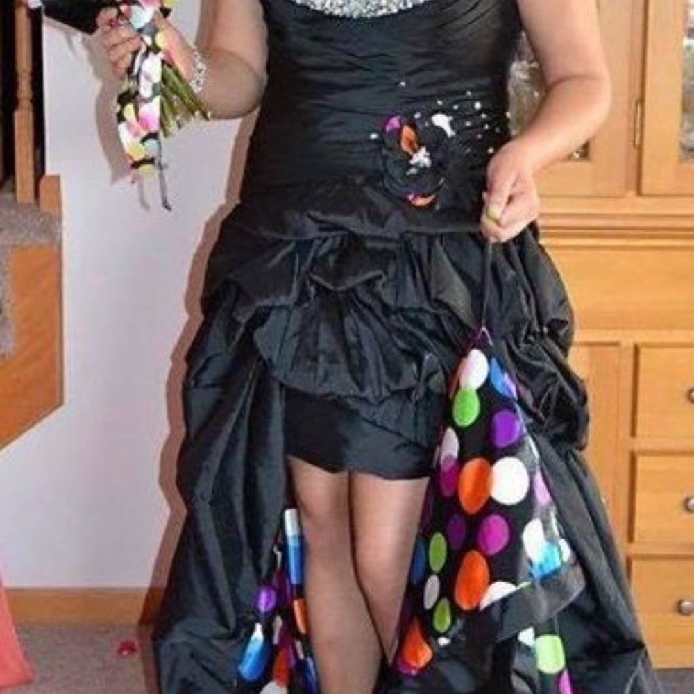 Prom Dress - Picture 1 of 3